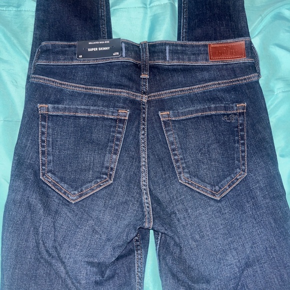 Hollister Jeans - Picture 2 of 5